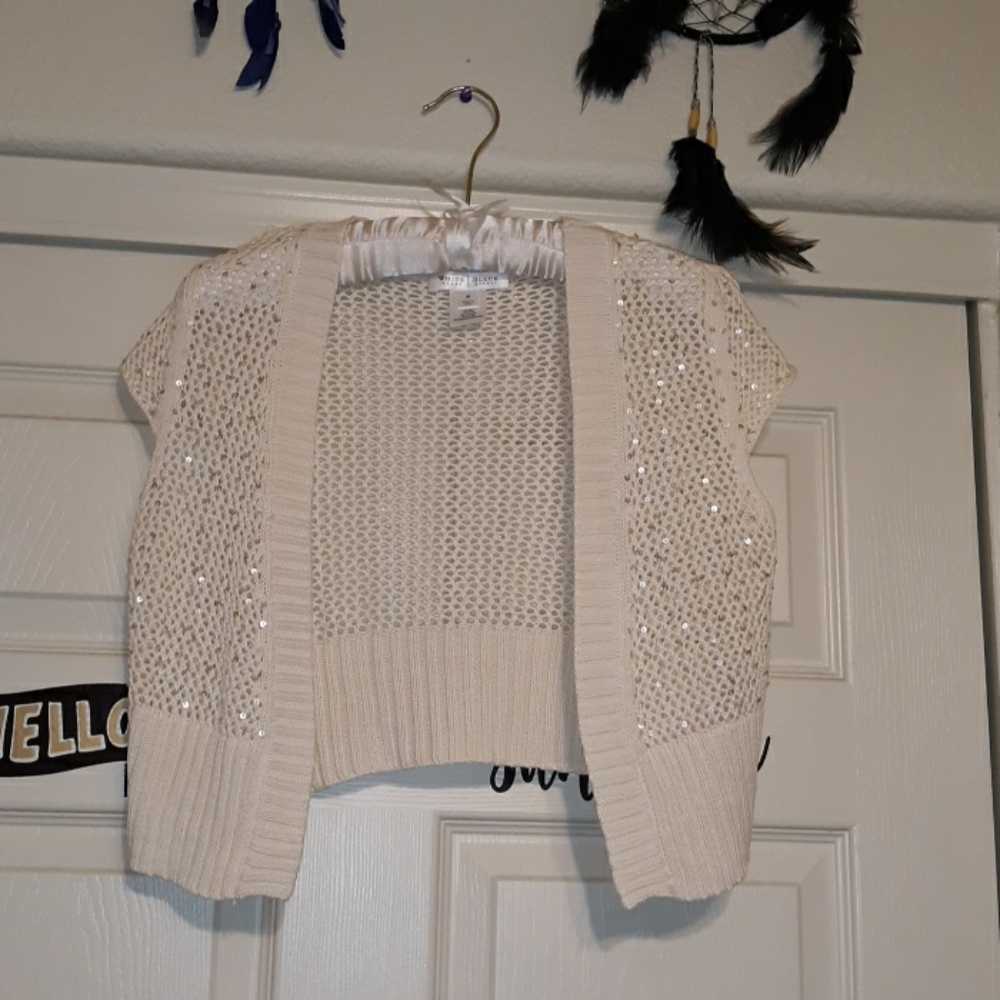 Ladies Shrug Sweater Size Medium